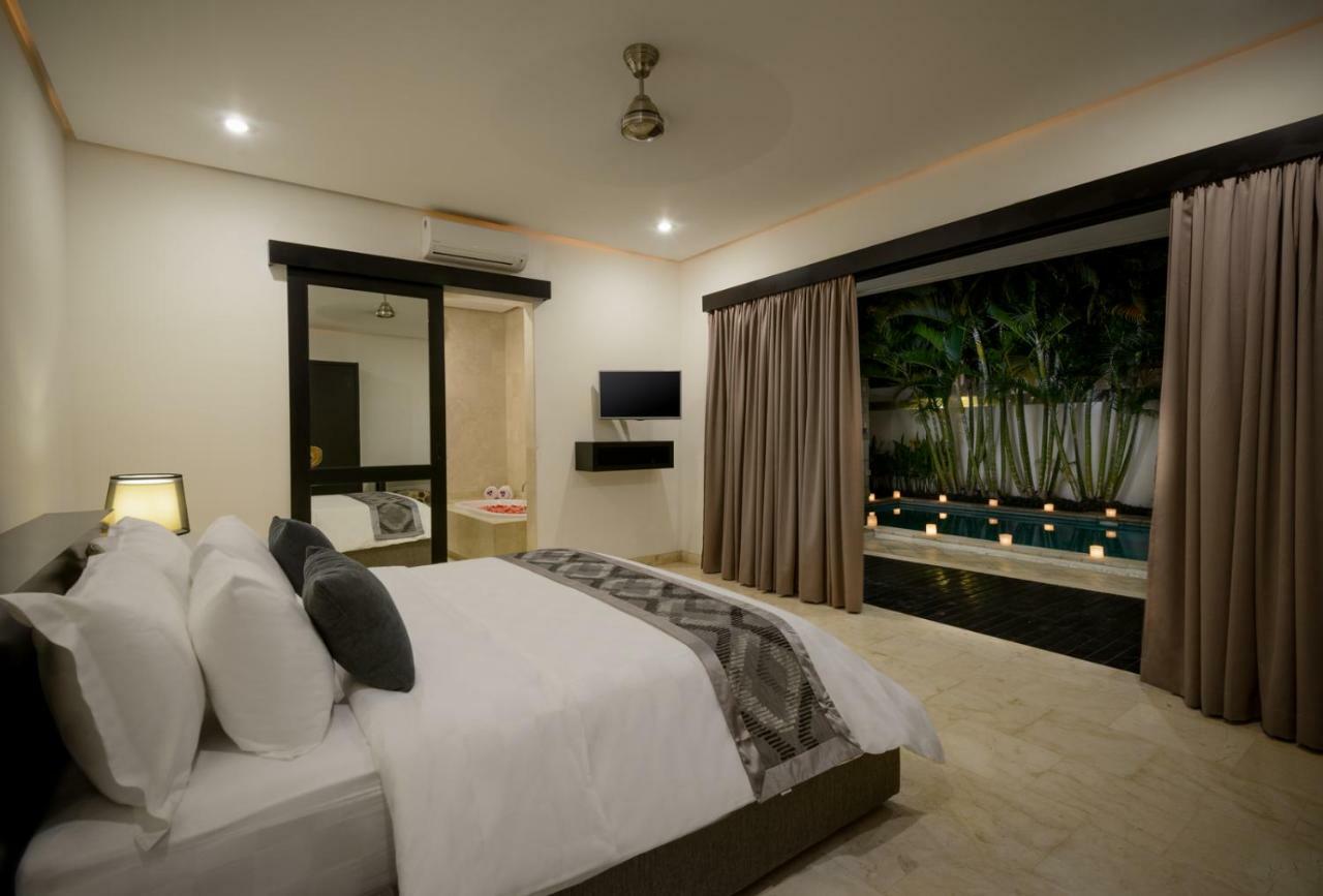 Villa Maharani Seminyak Esterno foto